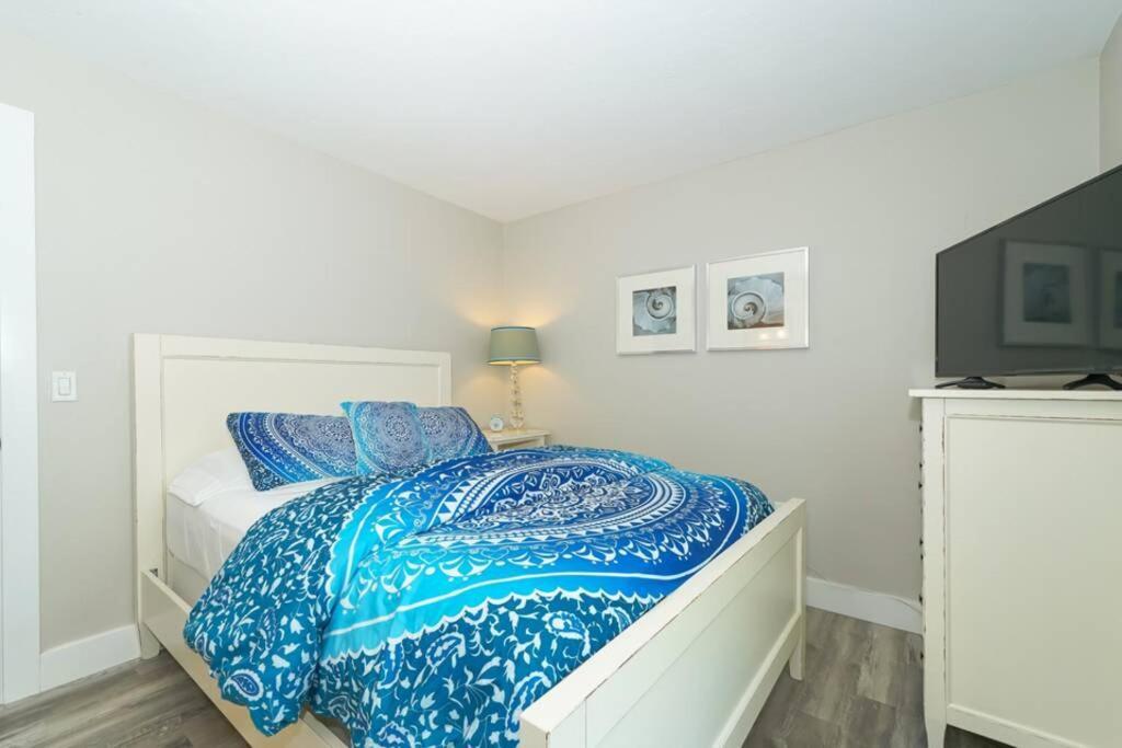 Siesta Key Village-Suite #3: A Block To The Beach! Sarasota Eksteriør bilde