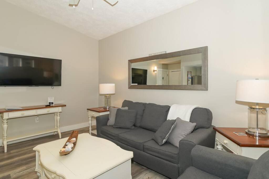 Siesta Key Village-Suite #3: A Block To The Beach! Sarasota Eksteriør bilde